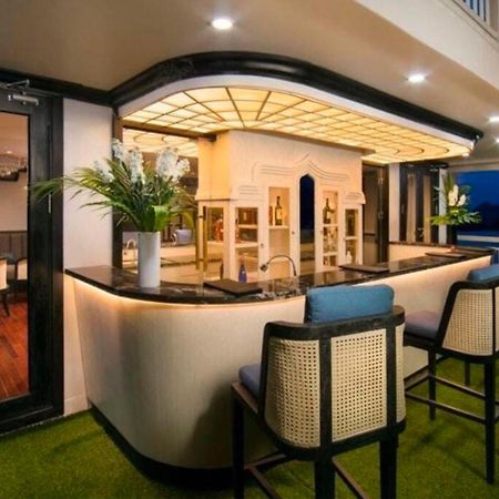 Hotel Lotus Boutique Cruise Hạ Long Exterior foto