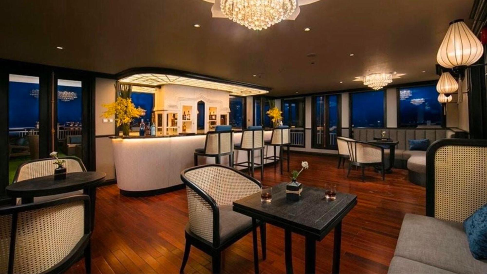 Hotel Lotus Boutique Cruise Hạ Long Exterior foto